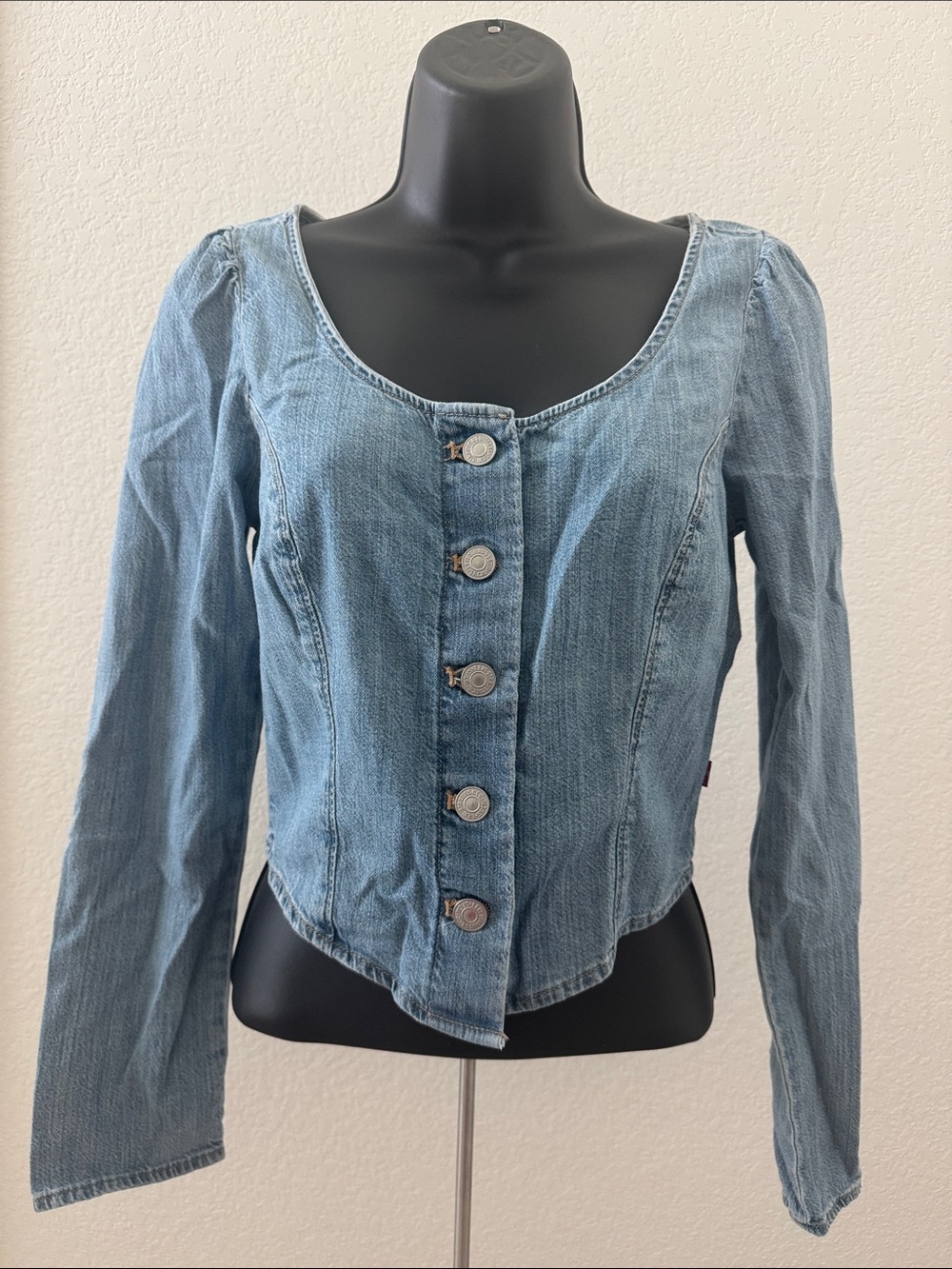Levi’s Women’s Denim Button Front Crop Top XS NWT Long Puff Sleeve Blue